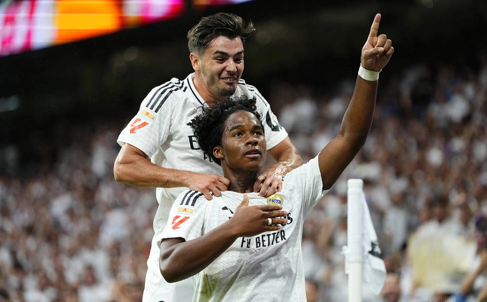 皇马首发阵容大洗牌！阿隆索如何平衡豪门内部竞争？